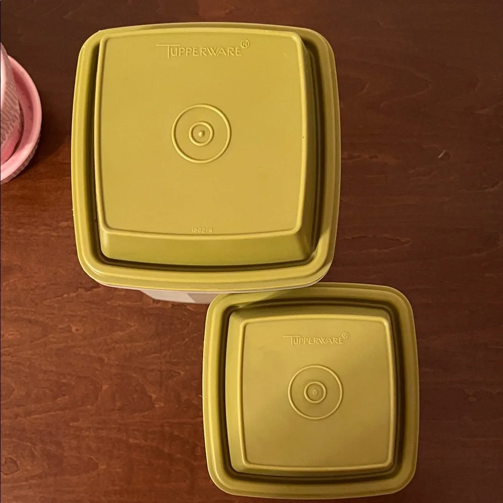 Tupperware Green and White Kitchen Storage Containers - Picture 2 of 11